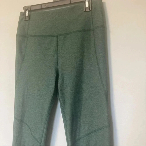 Outdoor Voices green leggings - Picture 5 of 5
